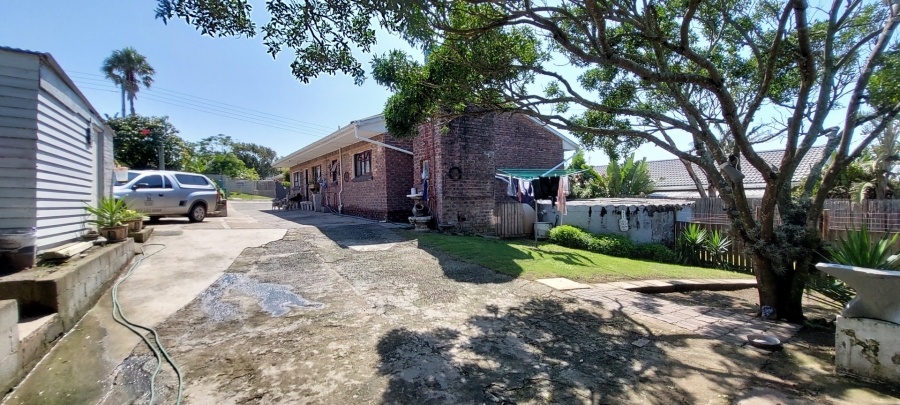 5 Bedroom Property for Sale in Sunrise On Sea Eastern Cape